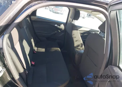 2015 Ford Focus Se z USA, uszkodzony, nr VIN 1FADP3FE8FL377903